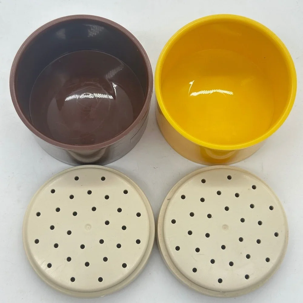 Tupperware Vintage Stacking Spice Shakers 4-Piece Set Earth Tones Plastic 1308